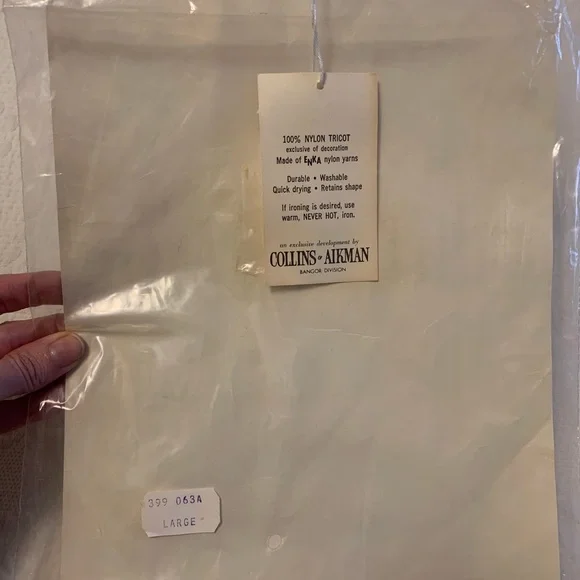 Vintage Pastel Green Half Slip w/Lace Accents (New but flawed, please read) - Picture 5 of 6